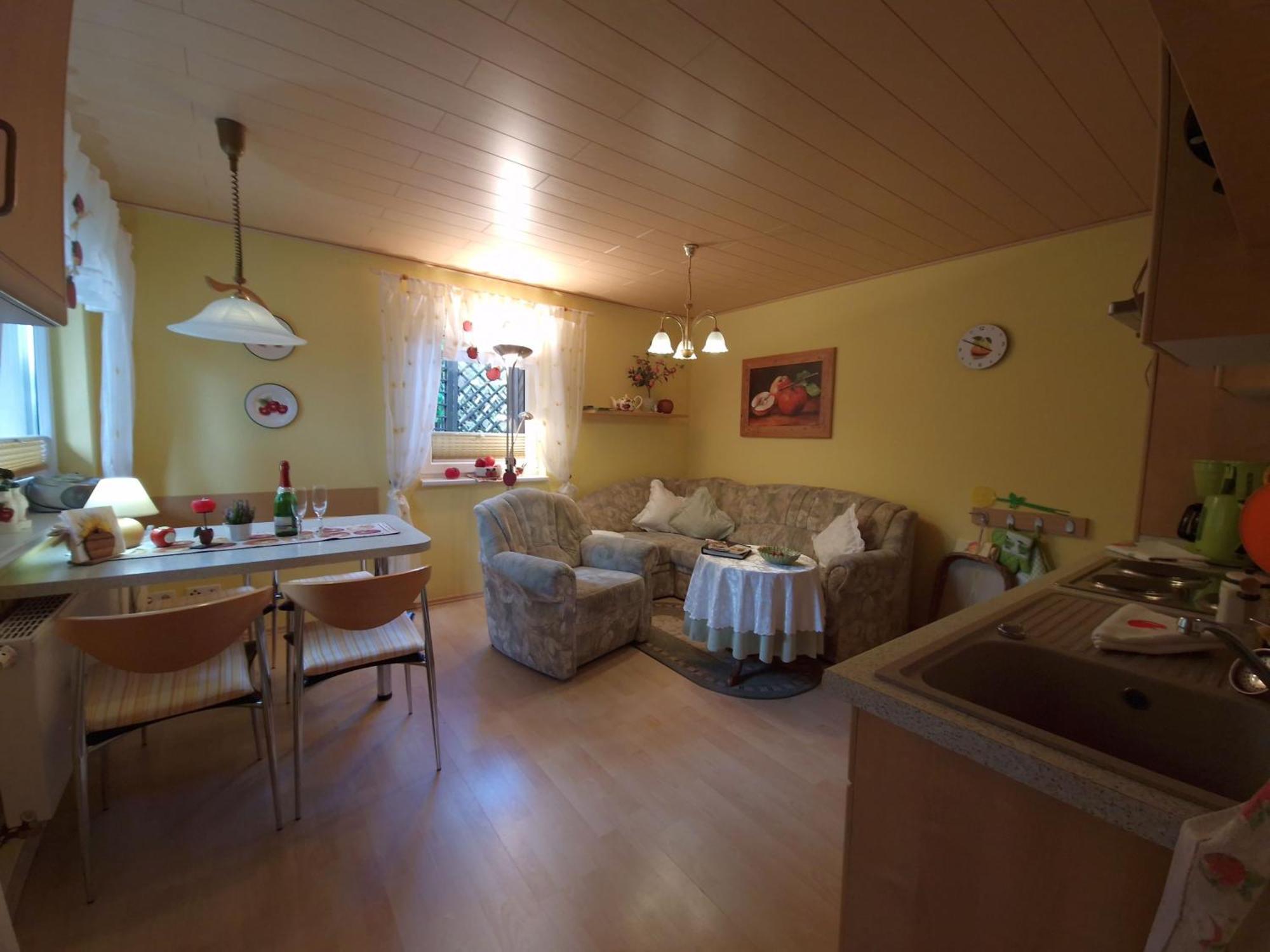 Appartamento Ahlbeck, Ferienobjekt Apfel-Blume-Veilchen Heringsdorf  Camera foto