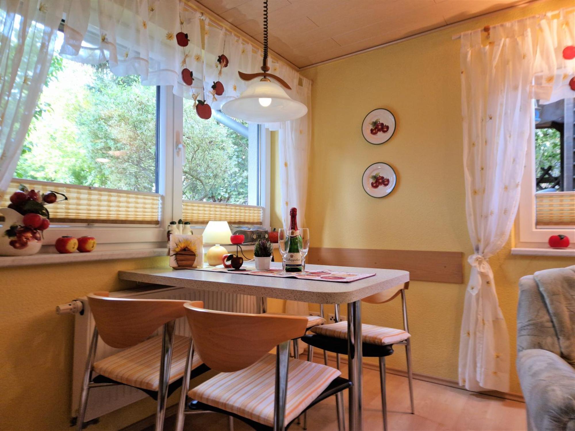 Appartamento Ahlbeck, Ferienobjekt Apfel-Blume-Veilchen Heringsdorf  Camera foto